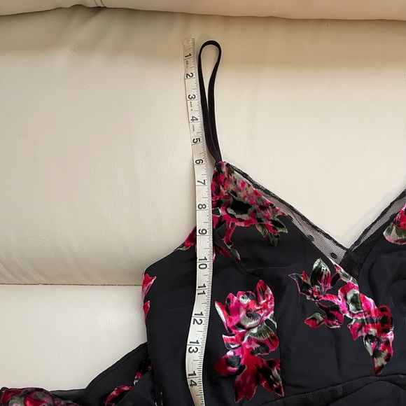 Harlyn VELVET BURNOUT COWL NECK SLIP DRESS Blk XS - Picture 7 of 8